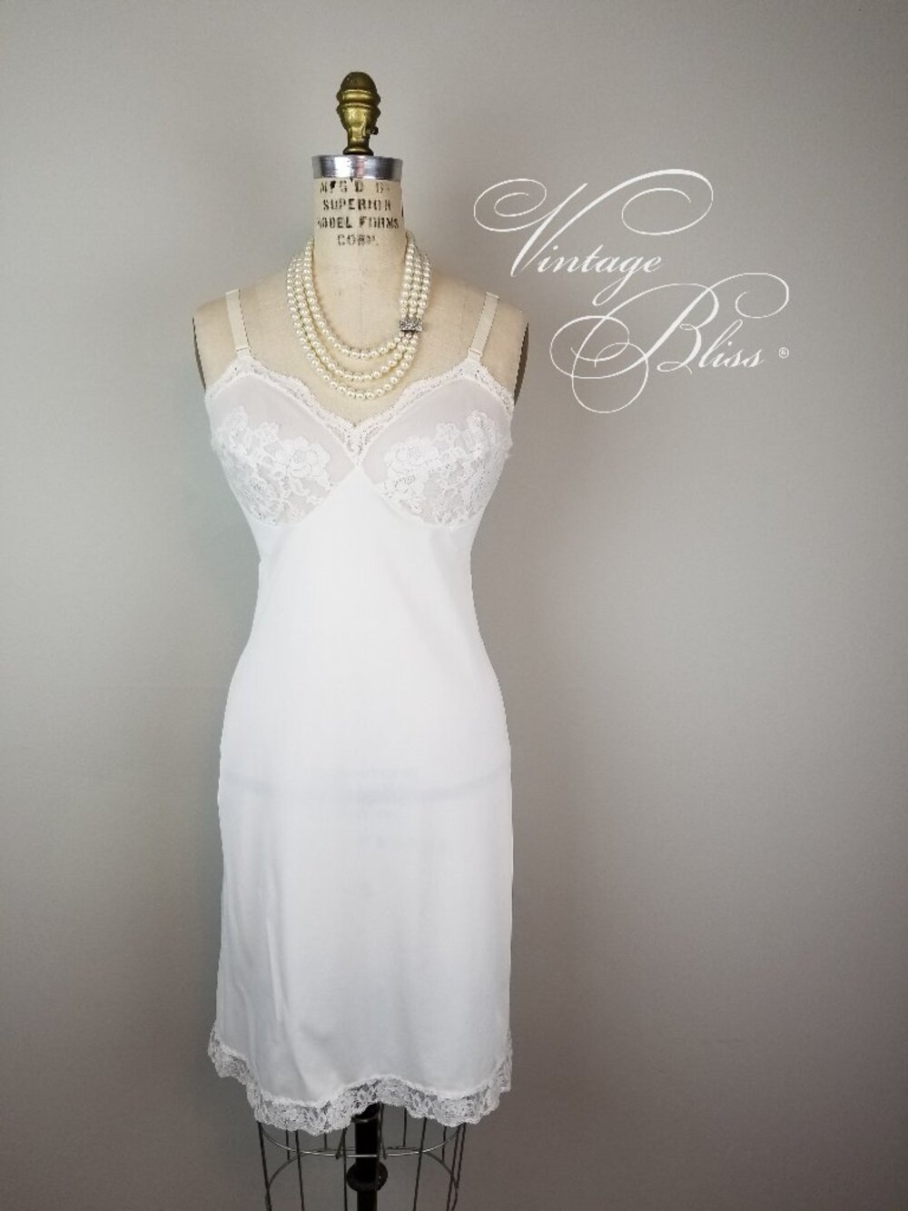 Romantic Vintage 1950's White Lace Trimmed Slip by Gossard Artemis Size 34